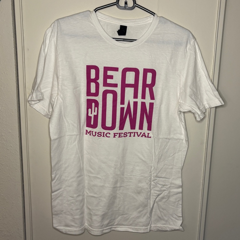 Gildan Medium 2023 White and Pink Bear Down Music Festival Tee